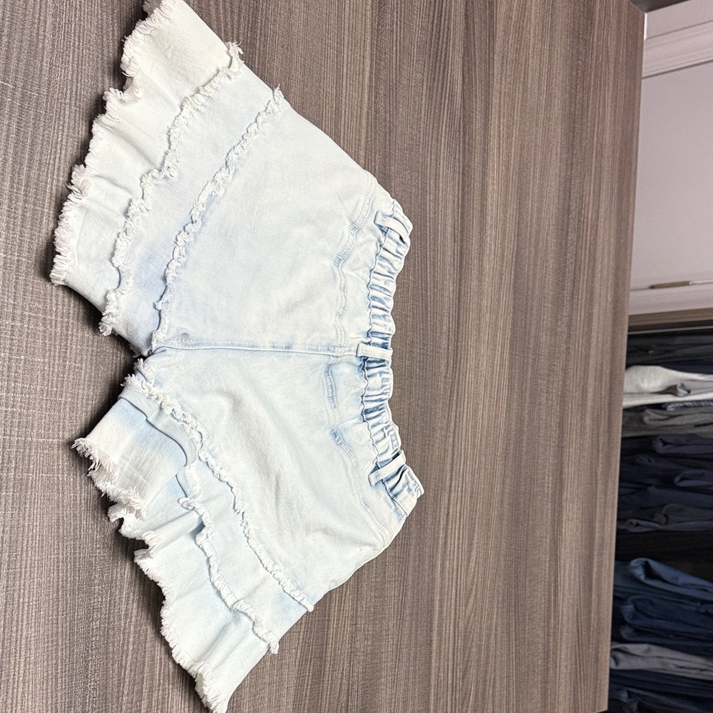 Twin-Set Denim Ruffle Shorts in Light Blue - Picture 4 of 5